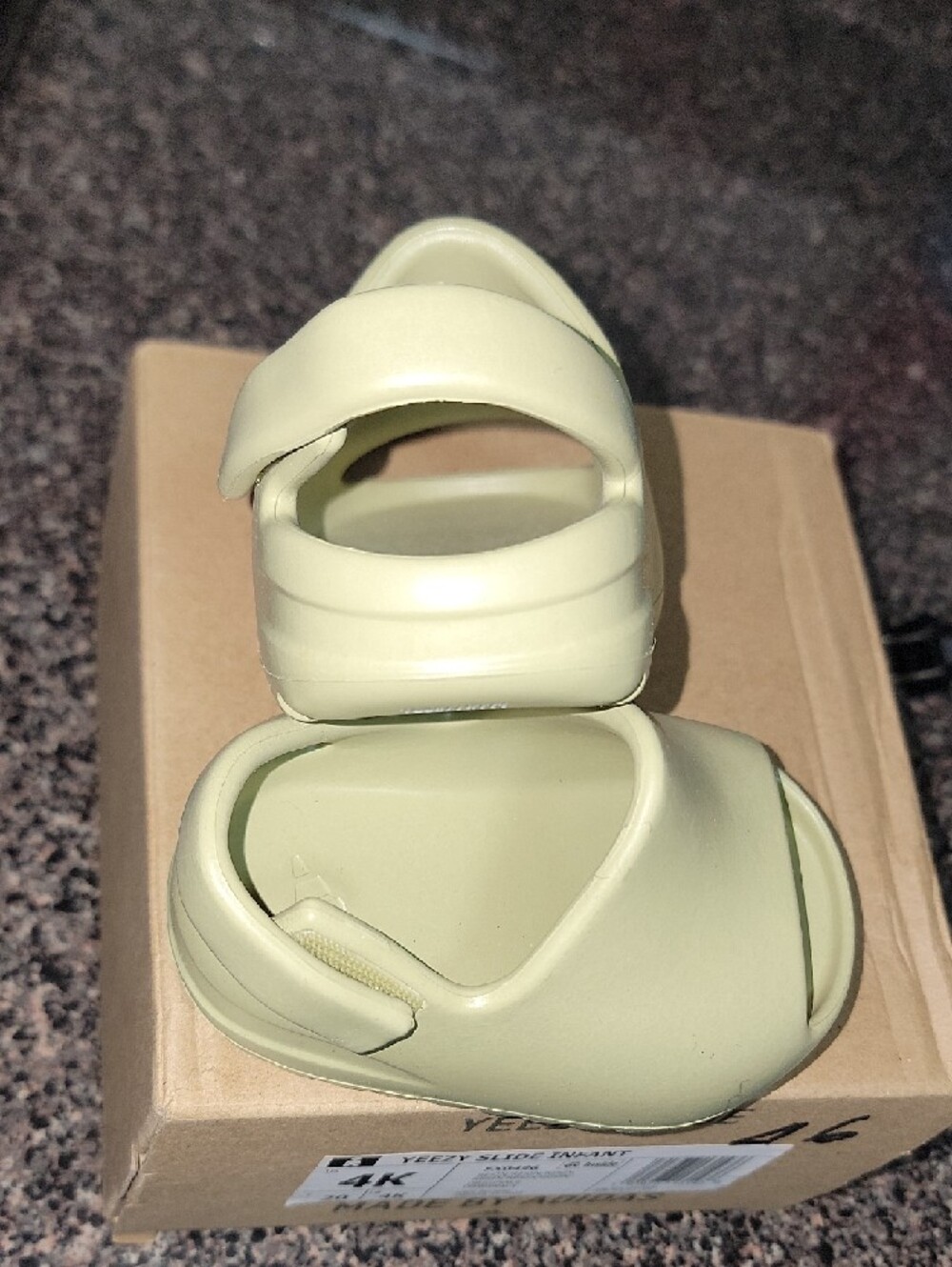 Adidas Infant Yeezy Slide Size 4k - Picture 6 of 15